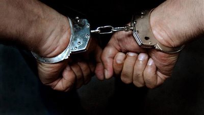 سقوط هارب من أحكام قضائية بحوزته أسلحة وذخائر 