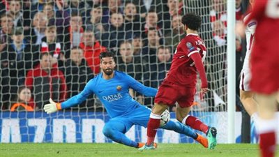 رئيس الهلال السابق: محمد صلاح أفضل لاعب في العالم حاليا