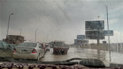 فيديو| الأمطار تزين سماء القاهرة والجيزة