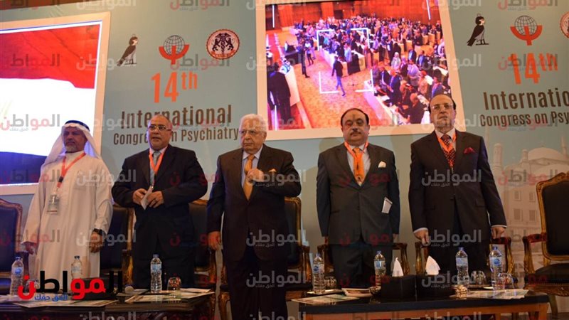 الدكتور احمد عكاشة