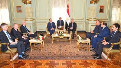 السيسي: مبادرة إحياء الجذور تعكس عمق الروابط التاريخية بين مصر وقبرص واليونان