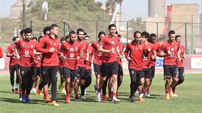 الإثنين| الأهلي يستأنف تدريباته الجماعية