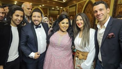 شيمو عقب عقد قرانها: دول أكتر ناس بحبهم فى العالم