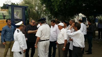 صور| مدير أمن السويس يقود حملة لإزالة الإشغالات والتعديات