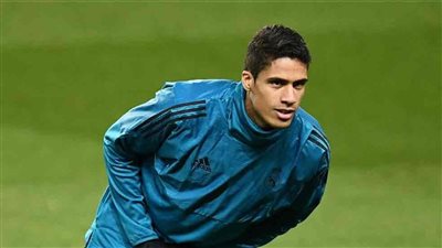 زيدان يستدعي 19 لاعبًا لريال مدريد لمواجهة برشلونة في الكلاسيكو