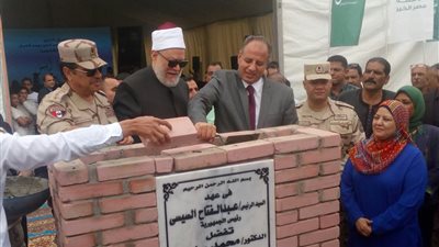 صور| علي جمعة يضع حجر أساس مجمع مصانع السجاد بالإسكندرية