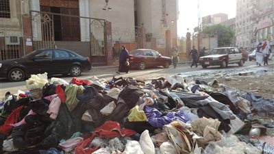 فيديو| القمامة تحاصر أكبر مساجد المنصورة قبل أيام من شهر رمضان