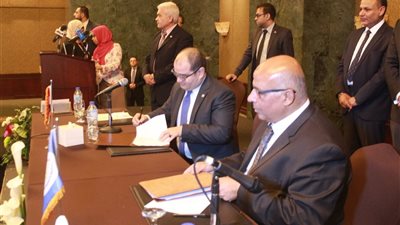 صور| أكاديمية البحوث توقع مذكرة تفاهم مع 