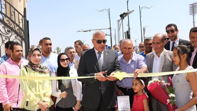 محافظ السويس يفتتح تطوير النادي الاجتماعي 