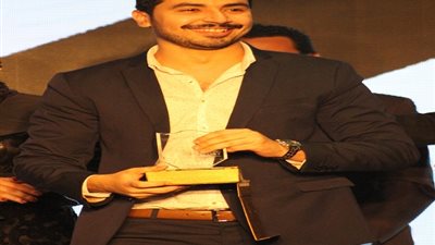 بالفيديو| محمد أنور لـ 