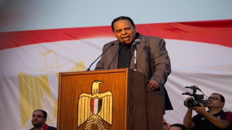 الأديب علاء الأسواني