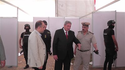 مدير أمن الدقهلية يجتمع بكبار أصحاب السلاسل التجارية ويتفقد الشوادر لمحاربة الغلاء
