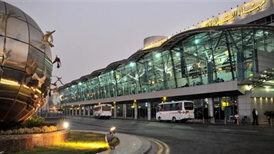 ميناء القاهرة يعتمد بدلات العاملين في رمضان