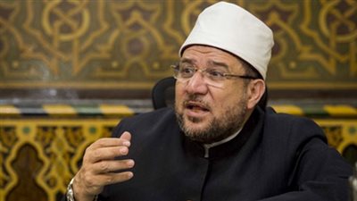 وزير الأوقاف نائبًا عن شريف إسماعيل في استطلاع رؤية هلال رمضان