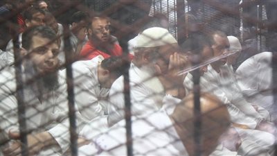 بعد قليل.. الحكم على 14 متهما في قضية 