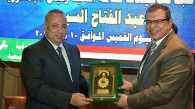 محافظ الشرقية: توزيع عقود عمل لـ102 شاب من ذوي الاحتياجات الخاصة