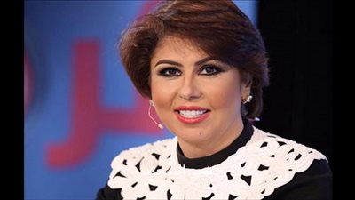 فجر السعيد تنشر فيديو مضحك لفتاة تشتم نفسها