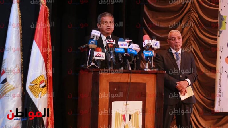 خالد عبد العزيز