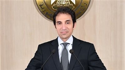عاجل| السيسي يلتقي محافظ البنك المركزي ورئيس الوزراء