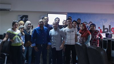 صور| من صالة التحرير.. بوابة المواطن تنفي ادعاءات 