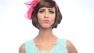 رنا سماحة تكشف حقيقة وقف مسرحية 