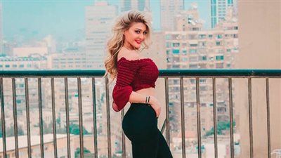 صور| اللبنانية نانيتا تتألق في جلسة تصوير مثيرة