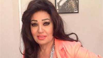 فيديو| فيفي عبده مع أحفاد 