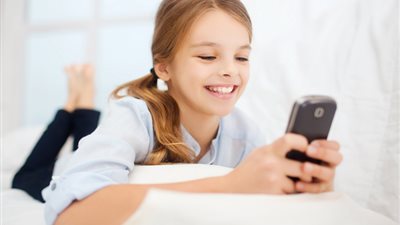 هل يضر الهاتف المحمول بطفلك ؟