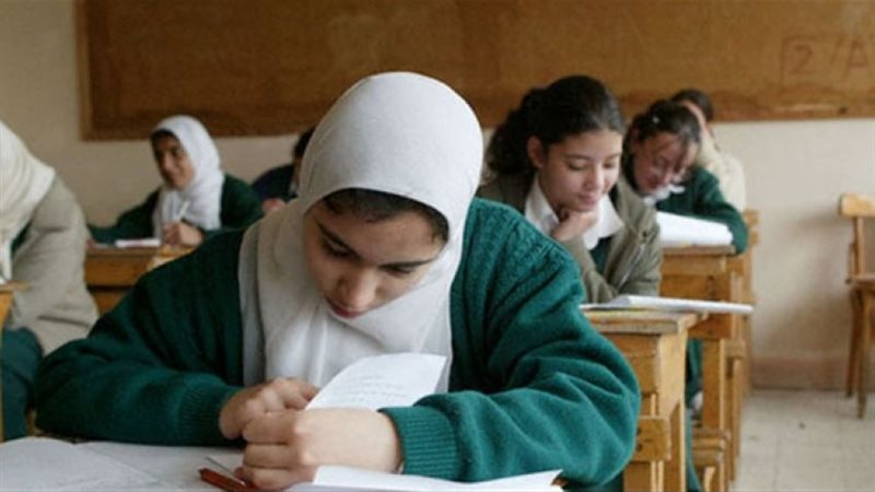 طلاب الإعدادي 