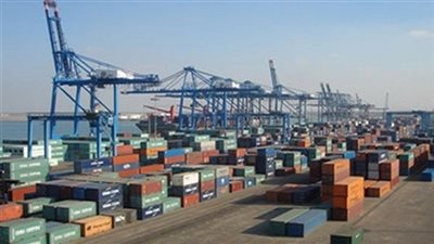 ميناء دمياط يستقبل 29 سفينة متنوعة اليوم 