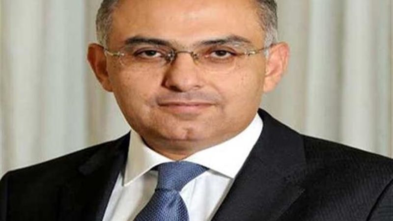 السفير أشرف سلطان