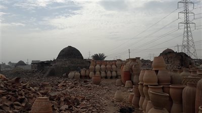 فيديو جراف| صناعة الفخار.. قرية مصرية تنافس العالم بأحجام ضخمة