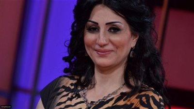 فيديو| وفاء عامر تغني في كواليس 
