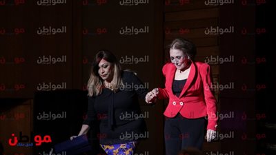 تكريم لبنى عبدالعزيز في احتفالية 