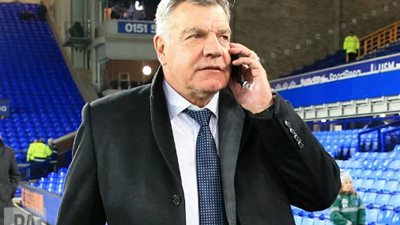 رسميًا: إيفرتون يعلن إقالة المدرب سام ألاردايس