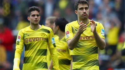 مدافع بوروسيا دورتموند على أعتاب الانتقال لآرسنال