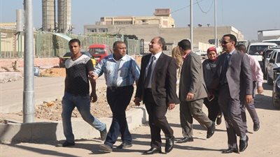 صور| محافظ الإسكندرية يتفقد مشروع 