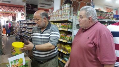 صور| ضبط سلع غير صالحة للاستخدام الادمى بالمنصورة