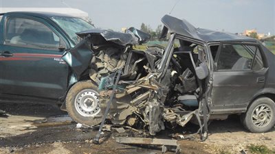 إصابة 8 مواطنين فى تصادم سيارتين بالفيوم