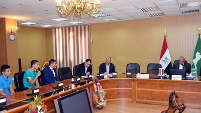 محافظ الشرقية يستقبل المرشحين للتعيين من الجهاز المركزي للتنظيم والإدارة