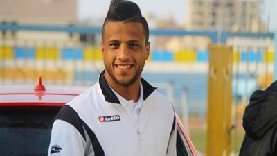 رسميًا.. إسلام جمال يجدد عقده مع الزمالك
