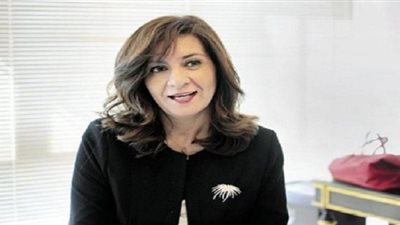 نبيلة مكرم تشهد أولى خيام 