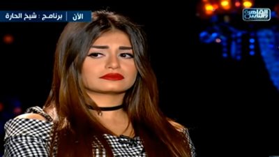 شاهد| منة فضالي لوالدها: ربنا يسامحك