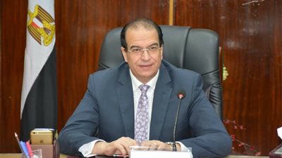 ضبط 3 طن دقيق بلدي مدعم قبل بيعها في السوق السوداء بـ