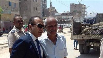رئيس مدينة أبو قرقاص يتفقد أعمال رصف الشوارع الرئيسية