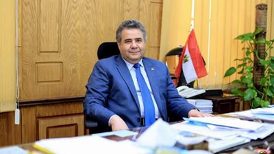 رئيس جامعة بنها يستقبل العميد الجديد لكلية الفنون التطبيقية