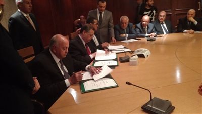 صور| انطلاق حفل توقيع 
