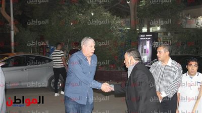 صور| أحمد شوبير والعامري فاروق في عزاء شقيقة محمود أبو رجيلة