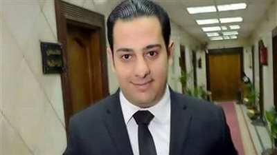 الحايس يعود لأرض مصر بعد تلقيه العلاج بجينيف