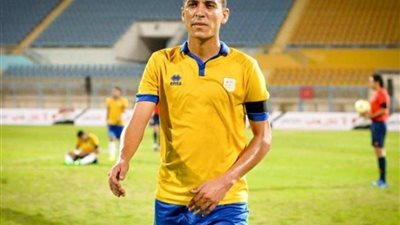 الأهلي يطلب التعاقد مع 